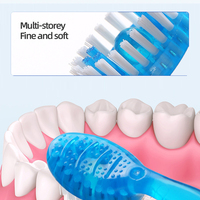 Brosse à dents jetable multifonctionnelle 5-en-1 avec poils souples, dentifrice, gratte-langue et fil dentaire pour le voyage