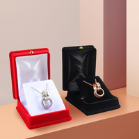Boîte de rangement élégante rouge pour bijoux, collection de boîtes à bagues, boîte à boucles d'oreilles, insert amovible, présentoir pour colliers et bracelets