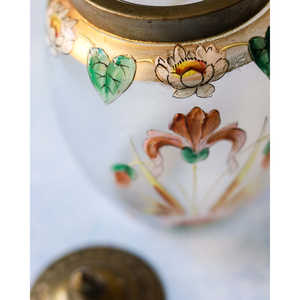 Grand vase en verre cylindrique de luxe peint à la main, en cristal, avec motif d'iris pour fleurs - Product Image 3