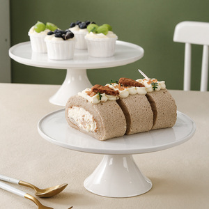 Assiettes rondes élégantes en céramique <span class=keywords><strong>blanche</strong></span> avec support sur pied, présentoir à gâteaux pour la présentation <span class=keywords><strong>de</strong></span> desserts et le thé <span class=keywords><strong>de</strong></span> l'après-midi - Product Image 4