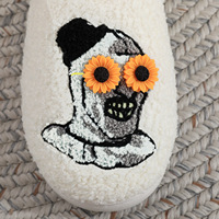 Chaussons en peluche brodés Clown d'horreur pour Halloween et Noël, antidérapants, chauds et confortables pour hommes et femmes