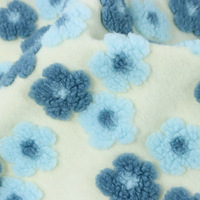 Fausse fourrure d'agneau cachemire en tissu polaire Jacquard 3D écologique fleur fraise Blowback granulaire pour rideaux d'automne et d'hiver