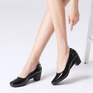 <span class=keywords><strong>Scarpe</strong></span> <span class=keywords><strong>da</strong></span> <span class=keywords><strong>Lavoro</strong></span> <span class=keywords><strong>da</strong></span> <span class=keywords><strong>Donna</strong></span> per Hotel <span class=keywords><strong>Nere</strong></span> Slip-On con Tacco Spesso e Punta Quadrata Comode Traspiranti con Suola Morbida Tinta Unita Stile Professionale alla Moda - Product Image 4