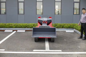 Potente e Versatile Minipala con Motore Diesel EPA da 17KW per Attrezzi da Trattore, Miscelazione Calcestruzzo e Lavori con Spazzaneve - Product Image 6