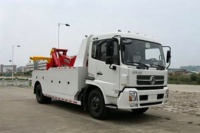 Truk Derek Penyelamat Jalan Dongfeng 4*2 Satu Tarik Dua Bak Datar 150hp Diesel Transmisi Manual Mesin Cummins