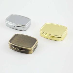 Loq-caja de pastillas de Metal desmontable con espejo, caja de viaje Rectangular con logotipo personalizado, 2 compartimentos, venta al por mayor - Product Image 4