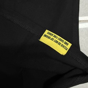 Camiseta de Hombre de Alta Calidad, 100% Algodón, Cuello Redondo, Estampado de Letras, Capacidad de Escaneo Reflectante, con la Frase 'THAT'S a AWFUL LOT of COUGH SYRUP' - Product Image 6