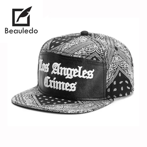 Yüksek Kaliteli Pamuklu Düz Siperli Snapback Şapka, Los Angeles Suçları İşlemeli Hip Hop Beyzbol Şapkası, Ayarlanabilir Askılı - Product Image 1