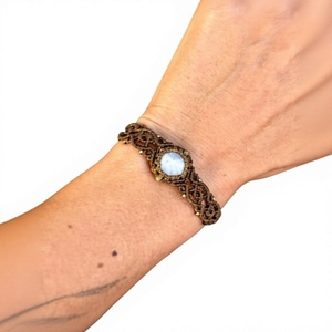Pulsera de Macramé Marrón Hecha a Mano con Piedra Lunar |   Brazalete Ajustable con Cuentas Doradas Estilo Boho para Mujer - Product Image 1