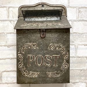 Boîte aux lettres en forme de boîte, style rétro, breloque nostalgique, décoration de ferme, maison, design - Product Image 2