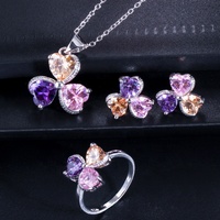 Ensemble de bijoux en zircon quadrilobe coloré, boucles d'oreilles, pendentif, bague, trois pièces