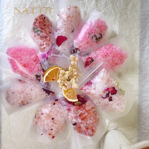 NATTH ODM Huile essentielle de <span class=keywords><strong>rose</strong></span> himalayenne biologique Bain thermal <span class=keywords><strong>Eau</strong></span> salée pour le corps Soins de la peau <span class=keywords><strong>D</strong></span>étente 50g - Product Image 3