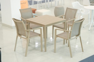 <span class=keywords><strong>Table</strong></span> <span class=keywords><strong>et</strong></span> chaises en PP résistantes aux intempéries <span class=keywords><strong>et</strong></span> bon marché, ensembles de tables en plastique durables pour restaurants, mariages, cafés, banquets <span class=keywords><strong>et</strong></span> plages - Product Image 4