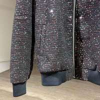 MOQ : 1 pièce |   Personnalisable : une veste chic, décontractée et luxueuse en laine mélangée avec des paillettes noires scintillantes