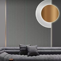 Panneau décoratif WPC pour applications murales intérieures, panneau à lamelles WPC pour la décoration murale et de plafond intérieure