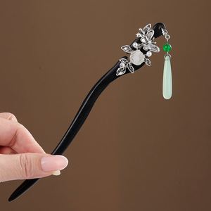 Épingles à cheveux chinoises à fleurs, à pompons, en bois, pour chignon de fête, faites à la main, fourchettes Hanfu, pour femmes et filles, Marque Maxfree - Product Image 6