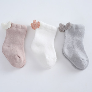 Set di Calzini per Neonati in Spugna di Cotone Spessa e Calda con Stampe di Cartoni Animati Carini per Autunno e Inverno - Product Image 6