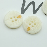 Botón de 4 agujeros de grano de madera de imitación Beige crema, botones redondos de resina de cuatro ojos para camisa de suéter cortavientos