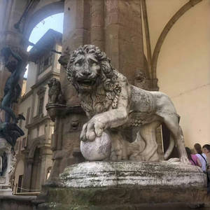 Gerçek Boyutta Ünlü Hayvan Heykeli Aslan Top Oynuyor Mermer Heykel Oyma Feng Shui Dini - Product Image 2