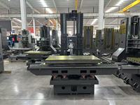 Centre d'usinage vertical VMC1370, course de 1300 mm, capacité de 11 tonnes, commande numérique Fanuc CNC BT40, fraiseuse pour pièces métalliques de moules industriels
