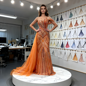 فستان سهرة عربي برتقالي بياقة على شكل V للحوامل مع تنورة علوية وذيل طويل من الدانتيل الفاخر باللون الأزرق على الطراز الدبي للنساء في حفلات الزفاف - Product Image 2