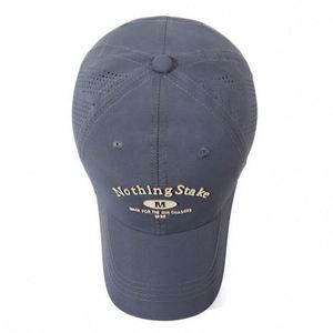 Gorra Deportiva Personalizada con su Logotipo, 6 Paneles, 100% Poliéster, con Orificios Cortados a Láser, Letras y Logotipo Bordados - Product Image 4