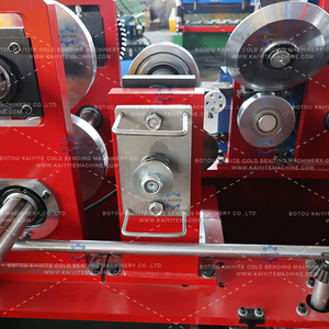 Machine <span class=keywords><strong>de</strong></span> formage <span class=keywords><strong>de</strong></span> poutrelles CZ entièrement automatique - Vitesse <span class=keywords><strong>de</strong></span> formage <span class=keywords><strong>de</strong></span> 30 m/min - Profil C/Z interchangeable, épaisseur <span class=keywords><strong>de</strong></span> matériau <span class=keywords><strong>de</strong></span> 1 à 3 mm - Product Image 2