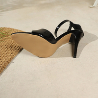 Nouvelles sandales sexy pour femmes à talons hauts, style design moderne, avec double empeigne en V, bride de cheville à boucle, talon en D de 10,5 cm, MuY1120