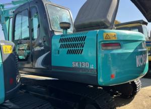 Excavatrice hydraulique de 13 tonnes Kobelco SK130 de bonne performance utilisée avec pompe de boîte de vitesses de moteur d'origine et PLC-Prix bon marché Offre Spéciale - Product Image 4