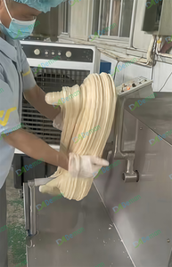 Macchina per tirare e aerare la massa di caramello pesante - Product Image 6