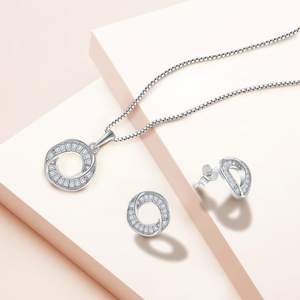 Ensemble pendentif cercle élégant en <span class=keywords><strong>argent</strong></span> plaqué rhodium <span class=keywords><strong>925</strong></span> zircon cubique et <span class=keywords><strong>boucles</strong></span> <span class=keywords><strong>d</strong></span>'<span class=keywords><strong>oreilles</strong></span> pour la fête de fiançailles - Product Image 2