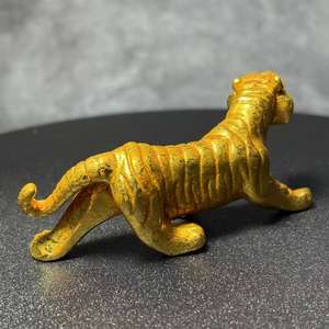 تمثال النمر الذهبي الصيني المصنوع يدويًا الأكثر مبيعًا، رمز حماية للمنزل، هدية ثقافية لديكور المكتب - Product Image 2