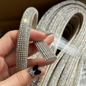 Atacado Personalizado 13mm Semi-Círculo Diamante Algodão Núcleo Rhinestone Corda Cadeia-Shaped Sapato Acessórios Cristal Materiais - Product Image 3