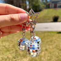 BSBH Vente Chaude De Mode Vintage Partie Miroir En Plastique Laser Disco Ball Porte-clés Avec Sourire Visage Pendentif