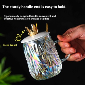 Nouvelle tasse de bureau de la couronne avec poignée en <span class=keywords><strong>verre</strong></span> coloré cuillère tropicale tasse à café galvanisée résistante à la chaleur et à la rupture - Product Image 3