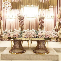 Nouveau design de table de mariage en serpentine avec dessus en verre pour banquet moderne et luxueux en acier inoxydable pour événements royaux