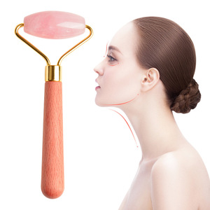 Set di strumenti per massaggio Gua Sha con rullo di giada HY Best, 100% giada rosa naturale, rullo per il viso in legno, utilizzabile anche come massaggiatore per collo e occhi gonfi. - Product Image 6