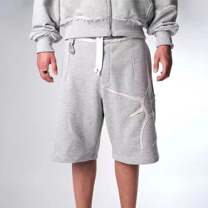 Completo Sportivo Due Pezzi Grigio Chiaro Personalizzabile: Felpa con Cerniera e Pantaloncini, <span class=keywords><strong>Tuta</strong></span> Casual Comoda - Product Image 3