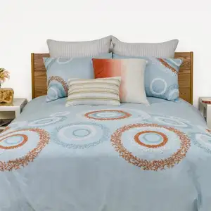 एथेना 100% कॉटन मल्टीपल रंगीन टेरी कढ़ाई बेड स्प्रेड सेट के साथ