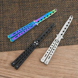 Peine de práctica de peluquería plegable tipo mariposa, herramienta de entrenamiento de moda personalizada de bolsillo para hombres - Product Image 6