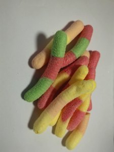 Caramelos de Insectos de Dibujos Animados Tricolores Liofilizados en Bolsa a Granel |   Proveedor Mayorista de Gomitas Halal Certificadas con MOQ Bajo - Product Image 3