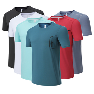 T-shirt de sport personnalisé en polyester coupe ajustée à séchage rapide pour homme – Idéal pour la course, le fitness et l'entraînement en salle de sport - Product Image 6