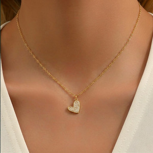 Juego <span class=keywords><strong>de</strong></span> Joyas <span class=keywords><strong>de</strong></span> Circonita Cúbica en Forma <span class=keywords><strong>de</strong></span> Corazón para Mujer, Acero Inoxidable 304, Chapado en Oro <span class=keywords><strong>de</strong></span> 18K, Collar, Pendientes y Anillo, Estilo Premium para Uso Diario, Regalo - Product Image 2