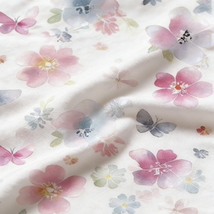 Tessuto Popeline 100% Cotone con Stampa Floreale Fresca, Morbido e Leggero per Abbigliamento Bambini, Biancheria da Letto, Vestiti e Camicette - Product Image 3