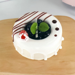 Gâteau factice de haute qualité en PU pour la décoration de fêtes, aliments factices miniatures pour présentation - Product Image 6