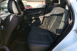 Chevrolet Avalanche 2019 Usada, 1.6TGDI, Versión Elite, Color Blanco, Volante a la Izquierda, con Cámara Trasera, Interior Oscuro, Asientos de Cuero - Product Image 5