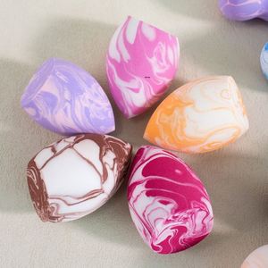 Nouveautés 2026 – Éponge de Maquillage 3D Lavable Effet Marbre Hydrophile Sans Latex, Couleurs Violet/Rose/Vert, Forme Goutte d'Eau - Product Image 4