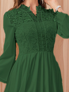 Robe de demoiselle d'honneur en mousseline unie à col en V et manches longues avec empiècements en dentelle, prête à porter pour femme - Product Image 6