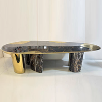 Table à manger ovale de luxe, design moderne, plateau en marbre naturel, acier inoxydable doré, grande table de dîner pour hôtel et projet de club