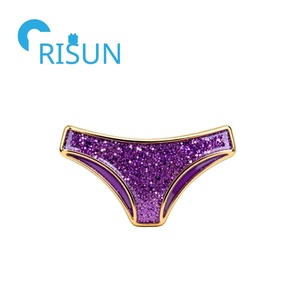 Personnalisé Métal <span class=keywords><strong>Sexy</strong></span> Rose Bikini Sous-Vêtements Costume Épinglette Badge Dessin Animé Fille Soutien-Gorge Caleçon Intime Culotte Épingles En Émail Broches - Product Image 3